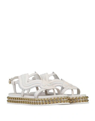 Shop Chloé Sandals In Ivory