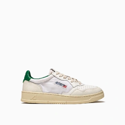 Shop Autry Low Sneakers Aulmcn04 In White/green