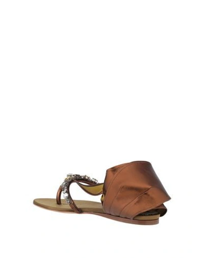 Shop Etro Toe Strap Sandals In Bronze