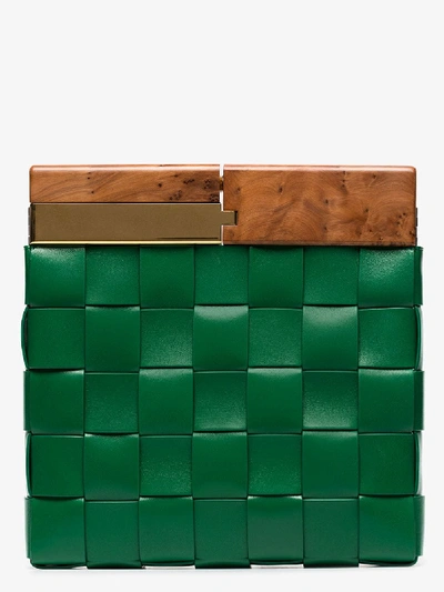 Shop Bottega Veneta Clutch Mit Intrecciato-muster In Green