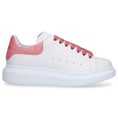 Shop Alexander Mcqueen Low-top Sneakers Larry In Pink