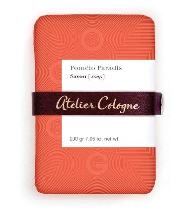 Shop Atelier Cologne Pomélo Paradis Soap (200g) In White