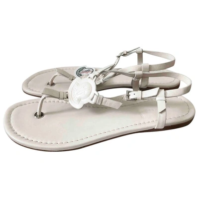 Pre-owned Moncler White Leather Sandals