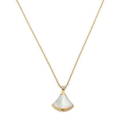 Pre-owned Bvlgari Divas' Dream Diamond Mother Of Pearl 18k Rose Gold Pendant Necklace