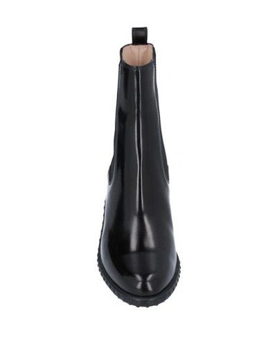 Tod's Leather Bootie In Black