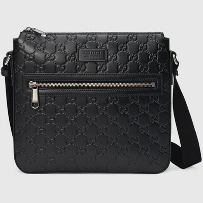 Shop Gucci Shoulder Bag In Black