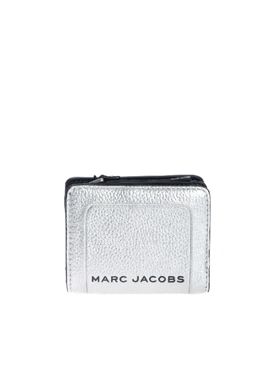 Shop Marc Jacobs The Metallic Mini Compact Wallet In Platinum In Silver