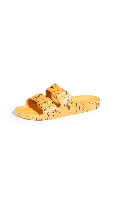 Shop Freedom Moses Two Band Slides In Mikado Splatter