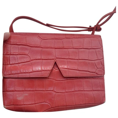 Pre-owned Vince Leather Clutch Bag In Red