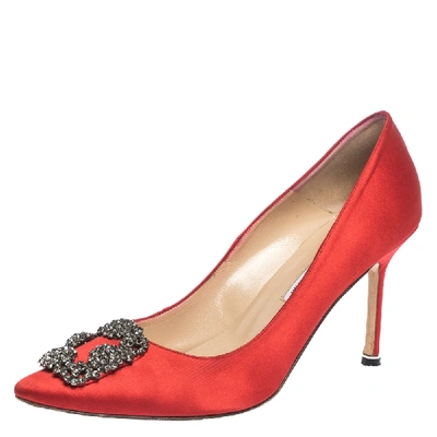 Pre-owned Manolo Blahnik Red Satin Hangisi Embellished Pointed Toe Pumps Size 39.5