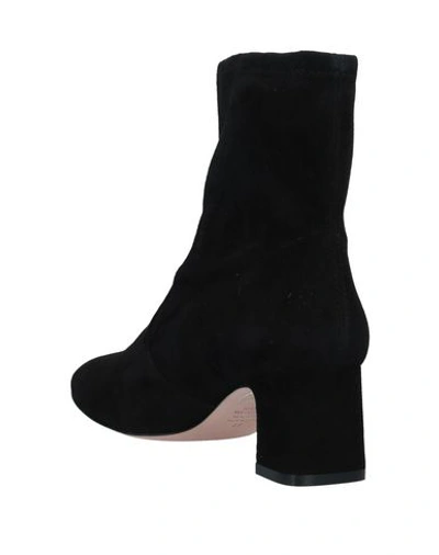 Stuart Weitzman Ankle Boot In Black