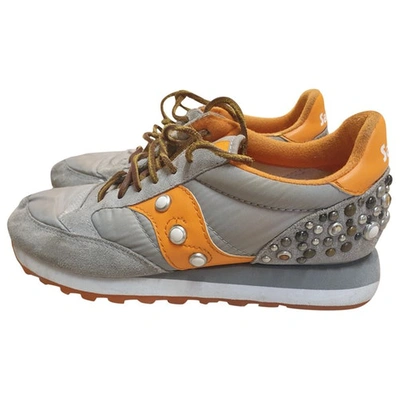 Pre-owned Saucony Cloth Trainers In Grey