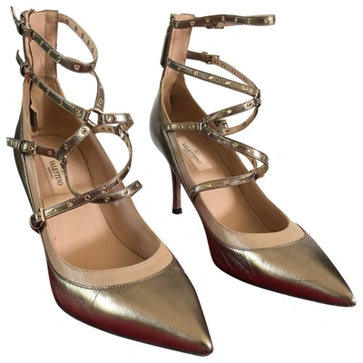 Pre-owned Valentino Garavani Studwrap Leather Heels In Gold