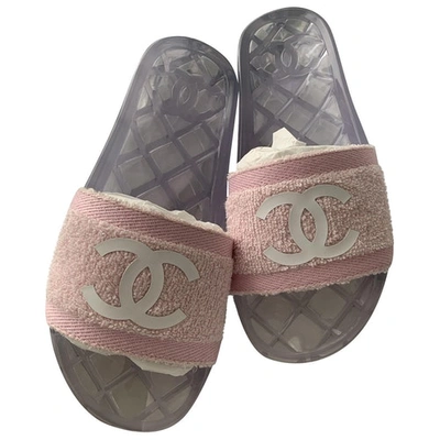 Pre-owned Chanel Pink Cloth Mules & Clogs