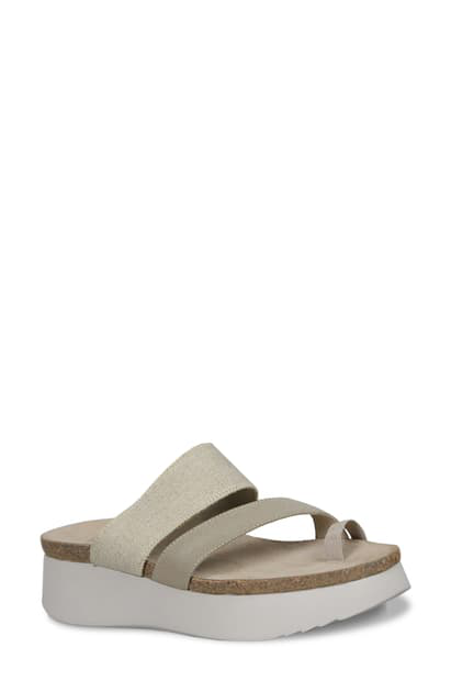 munro aries sandal