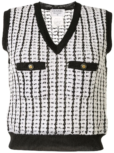 Pre-owned Chanel 1997 Bouclé Knitted Vest In Black
