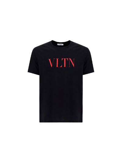 Shop Valentino T-shirt In Nero/vltn Rosso
