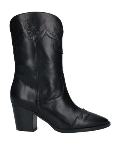 Shop Todai Woman Ankle Boots Black Size 7 Calfskin