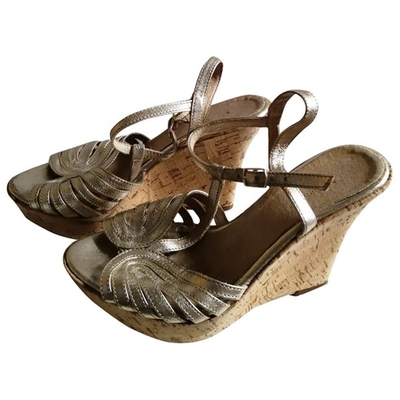 Pre-owned Topshop Tophop  Gold Leather Sandals