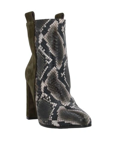 Via Roma 15 Ankle Boots In Military Green