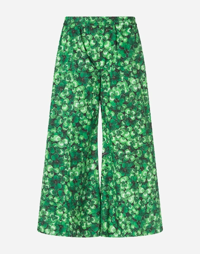 Shop Dolce & Gabbana Poplin Culottes With Four-leaf Clover Print In Floral Print