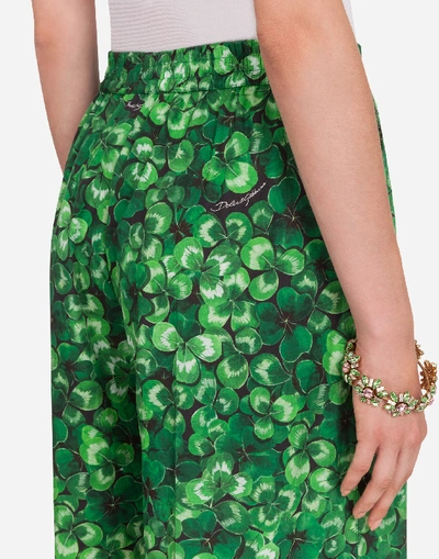 Shop Dolce & Gabbana Poplin Culottes With Four-leaf Clover Print In Floral Print