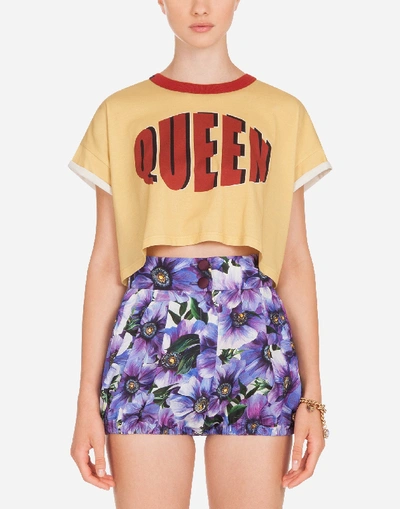 Shop Dolce & Gabbana Cropped Jersey T-shirt With Queen Print In Yellow