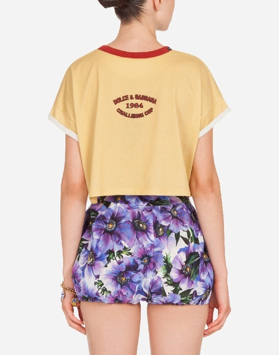 Shop Dolce & Gabbana Cropped Jersey T-shirt With Queen Print In Yellow