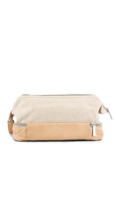 Beis The Dopp Cosmetics Case In Beige