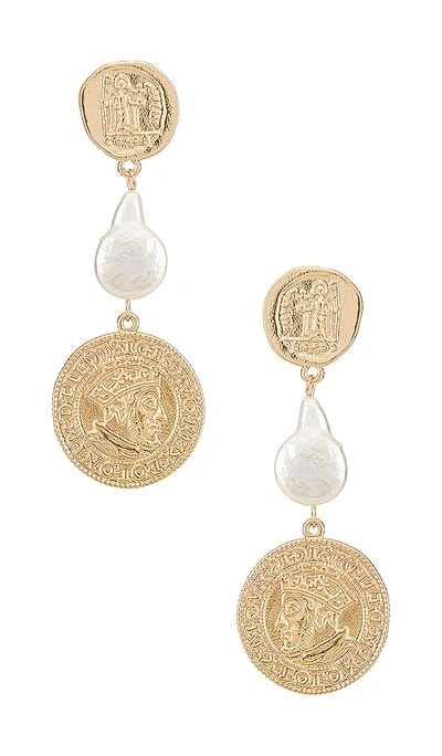 Shop Amber Sceats Pearl Coin Earring In Gold