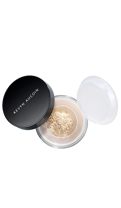 Kevyn Aucoin Loose Powder In Universal