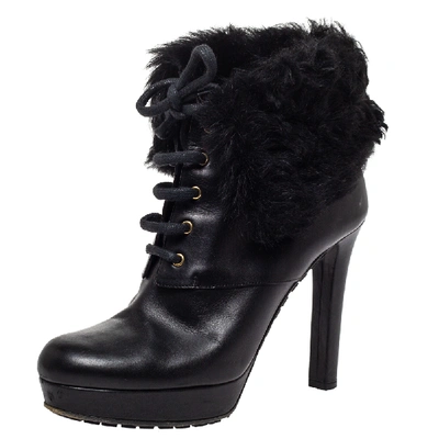 Pre-owned Gucci Black Leather And Fur Trim Lace Up Platform Ankle Boots Size 38.5