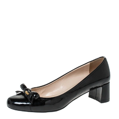 Pre-owned Prada Patent Leather Bow Round Toe Pumps Size 39 In Black