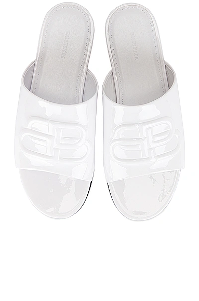 Shop Balenciaga Oval Bb Sandals In White