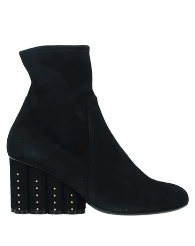 Shop Ferragamo Woman Ankle Boots Black Size 7 Calfskin