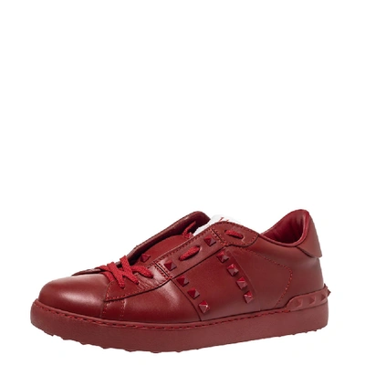 Pre-owned Valentino Garavani Red Leather Rockstud Untitled Rosso Low Top Sneakers Size 41