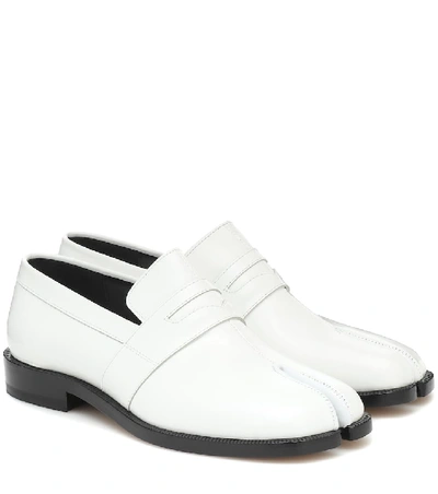 Shop Maison Margiela Tabi Patent-leather Loafers In White