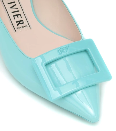 Shop Roger Vivier Gommetine Ball Patent-leather Ballet Flats In Blue