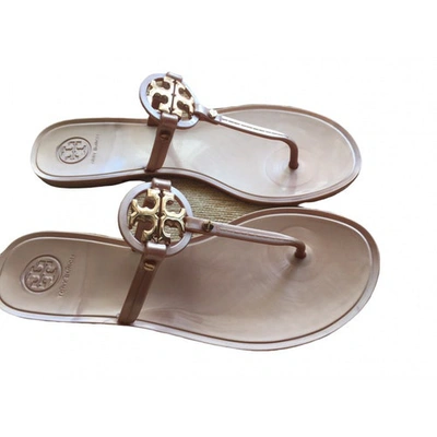 Pre-owned Tory Burch Gold Sandals