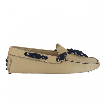 Pre-owned Tod's Beige Suede Flats