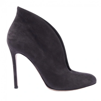 Pre-owned Gianvito Rossi Grey Leather Heels