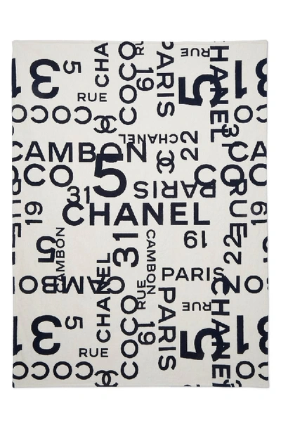 Pre-owned Chanel White & Blue Logo Terry Cloth Beach Set
