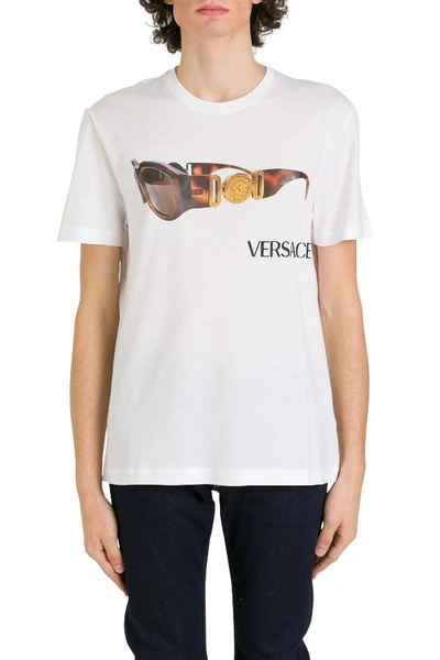 Shop Versace Sunglasses Vintage Printed T-shirt In White