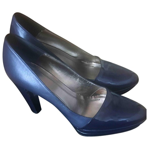 navy leather heels