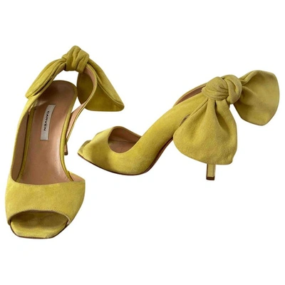 Pre-owned Carven Heels In Yellow