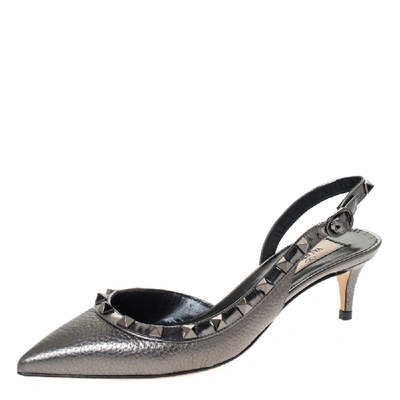 Pre-owned Valentino Garavani Metallic Grey Leather Rockstud Slingback Sandals Size 35.5