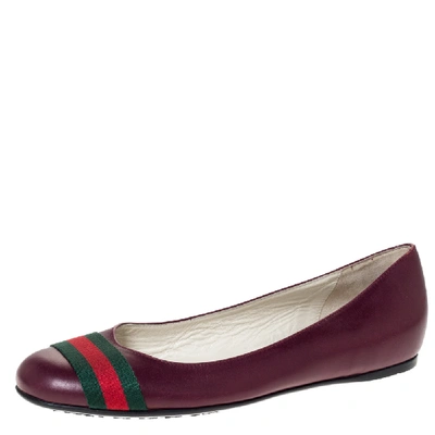 Pre-owned Gucci Burgundy Leather Web Detail Ballet Flats Size 38