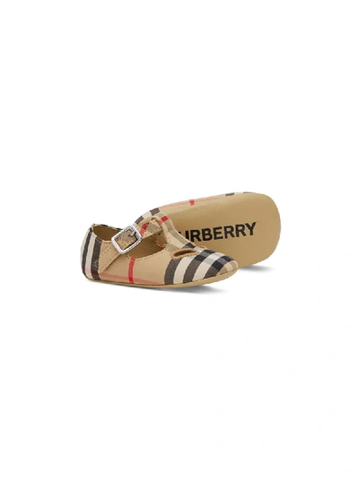 Shop Burberry Vintage Check-print Crib Shoes In Neutrals