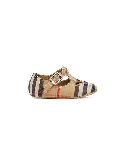 Shop Burberry Vintage Check-print Crib Shoes In Neutrals