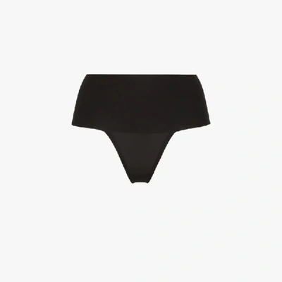 Spanx Undie-tectable Mid-rise Thong In Schwarz